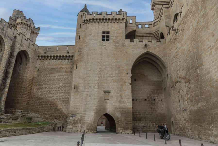 Comunidad Foral de Navarra 046 - Olite - palacio Real de Olite.jpg